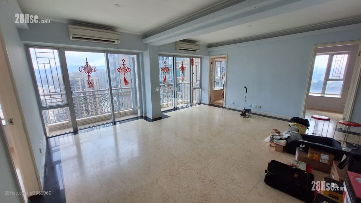 Sky Tower Sell 4 Bedrooms , 2 Bathrooms 452 ft²