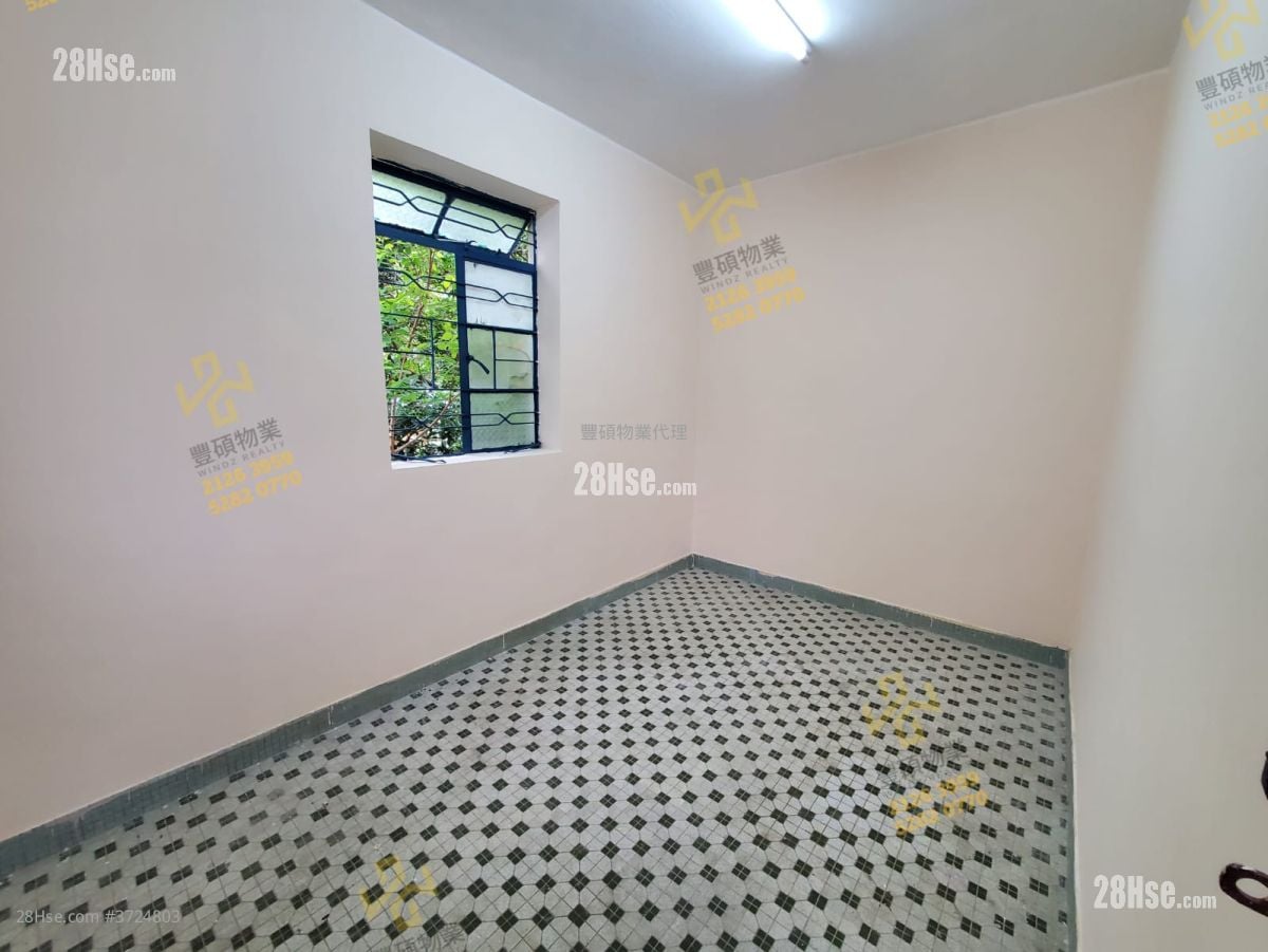 Village Rental 2 Bedrooms , 1 Bathroom