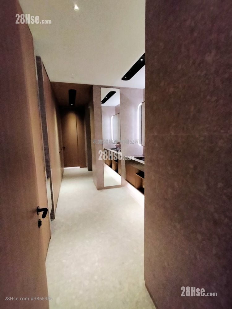 83 Wing Hong Street Sell