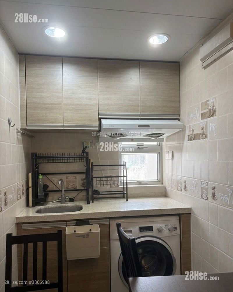 Hong Fai Building Rental Studio , 1 Bathroom 210 ft²