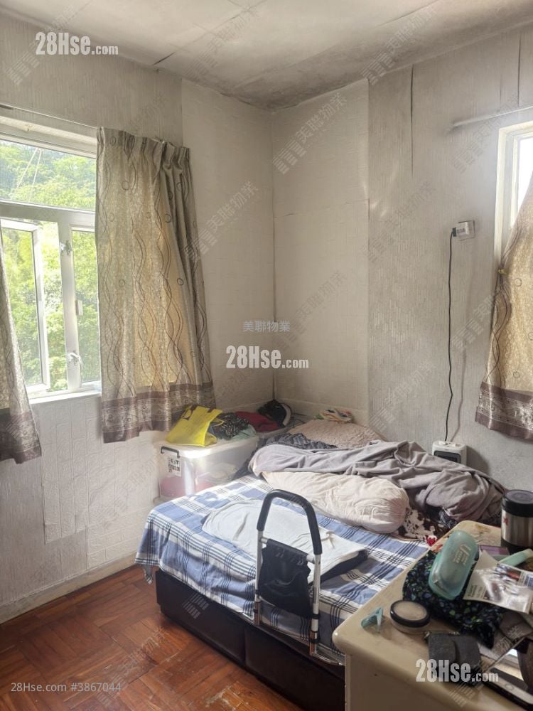 Allway Gardens Sell 2 Bedrooms , 1 Bathroom 477 ft²