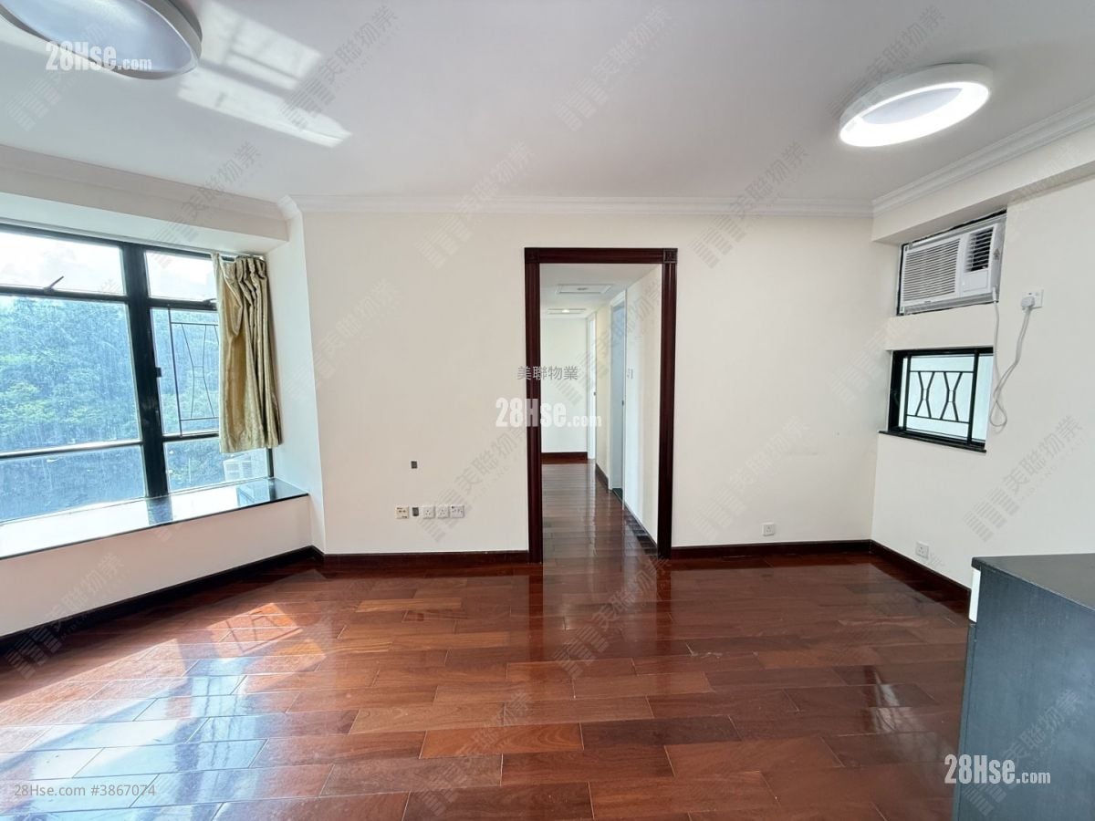 Kornhill Rental 3 Bedrooms , 1 Bathroom 596 ft²