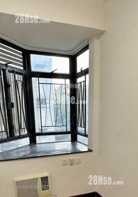 Kornhill Rental 3 Bedrooms , 1 Bathroom 596 ft²