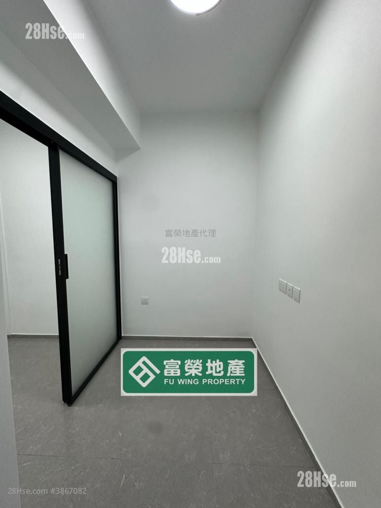 Sincere House Rental 1 Bedroom 180 ft²