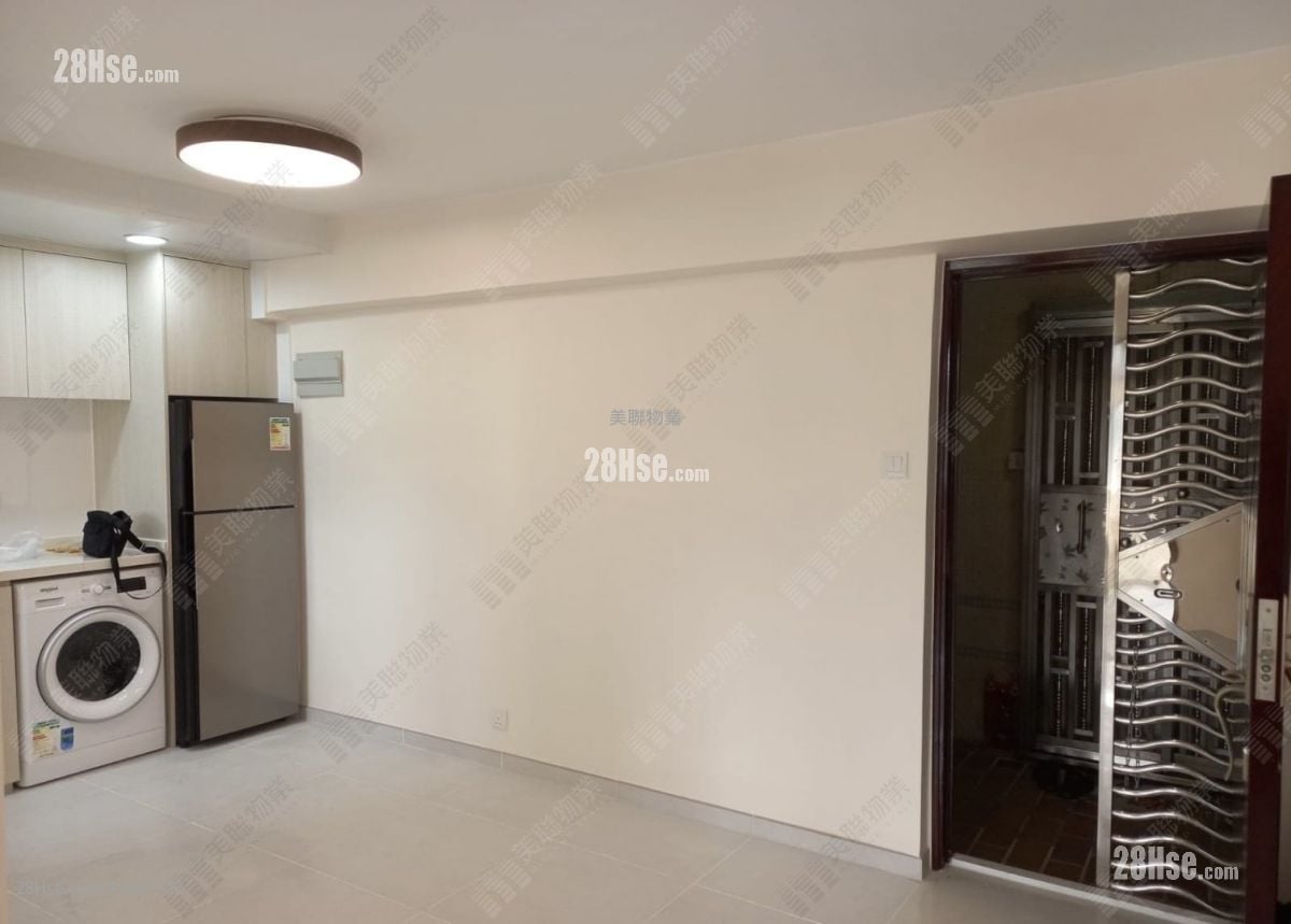 Ho Ming Court Sell 2 Bedrooms , 1 Bathroom 443 ft²