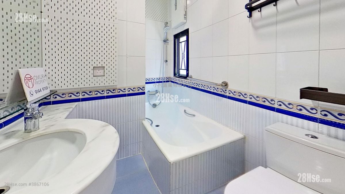 master room: Carlton Court Rental 3 Bedrooms , 2 Bathrooms 716 ft²