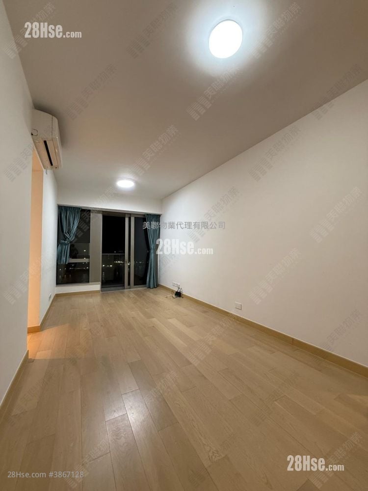 Marini Rental 3 Bedrooms , 2 Bathrooms 770 ft²