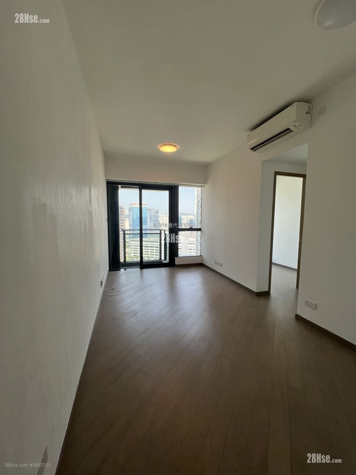 Upper River Bank Rental 3 Bedrooms , 2 Bathrooms 654 ft²