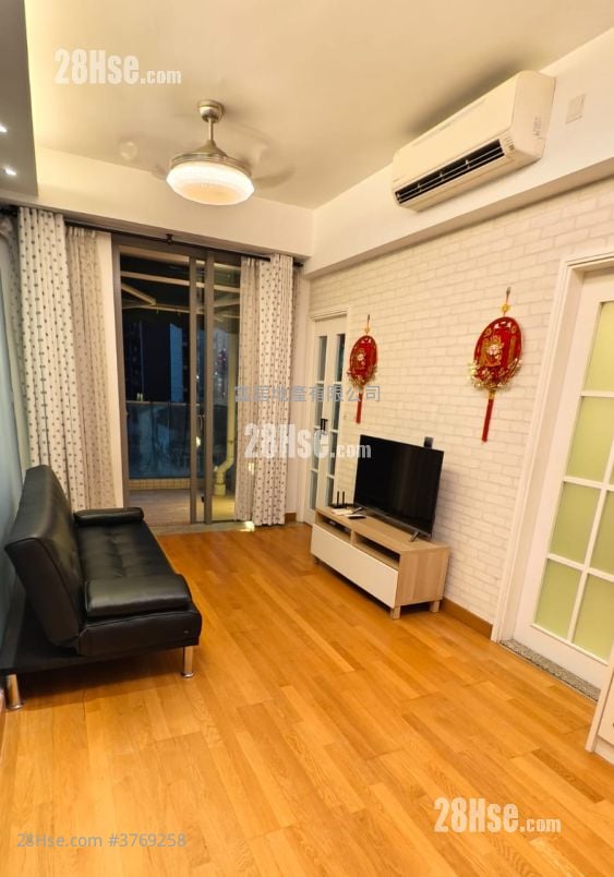 Heya Crystal Rental 2 Bedrooms , 1 Bathroom 482 ft²