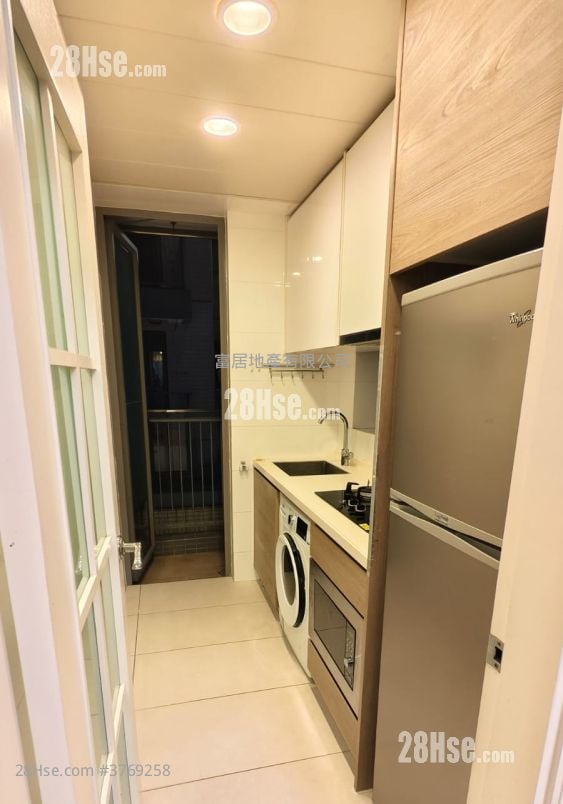 Heya Crystal Rental 2 Bedrooms , 1 Bathroom 482 ft²