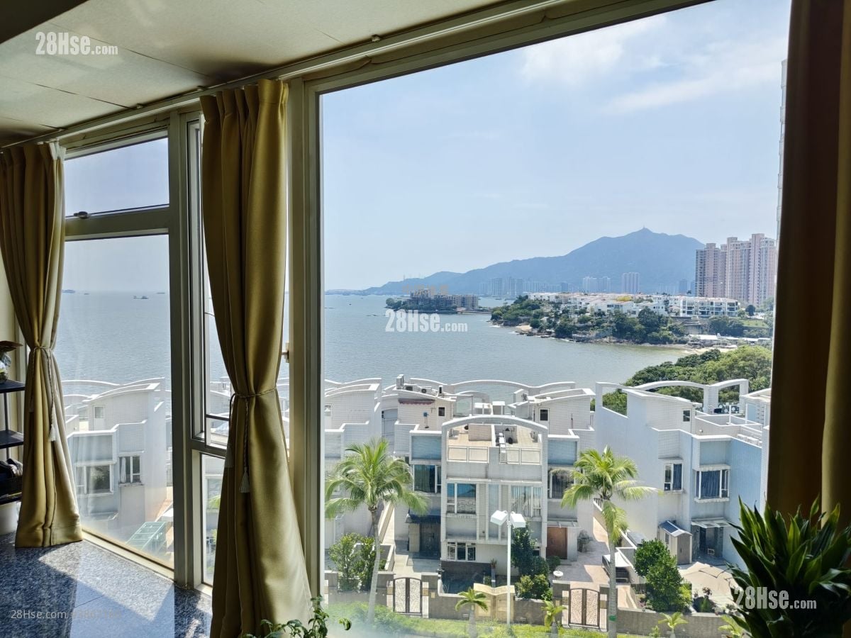 Aqua Blue Sell 3 Bedrooms 739 ft²