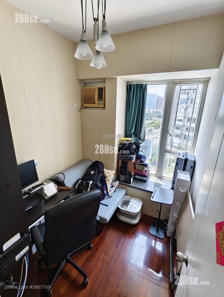 Aqua Blue Sell 3 Bedrooms 739 ft²