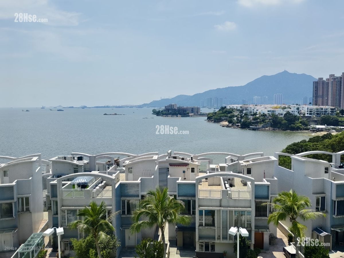 Aqua Blue Sell 3 Bedrooms 739 ft²