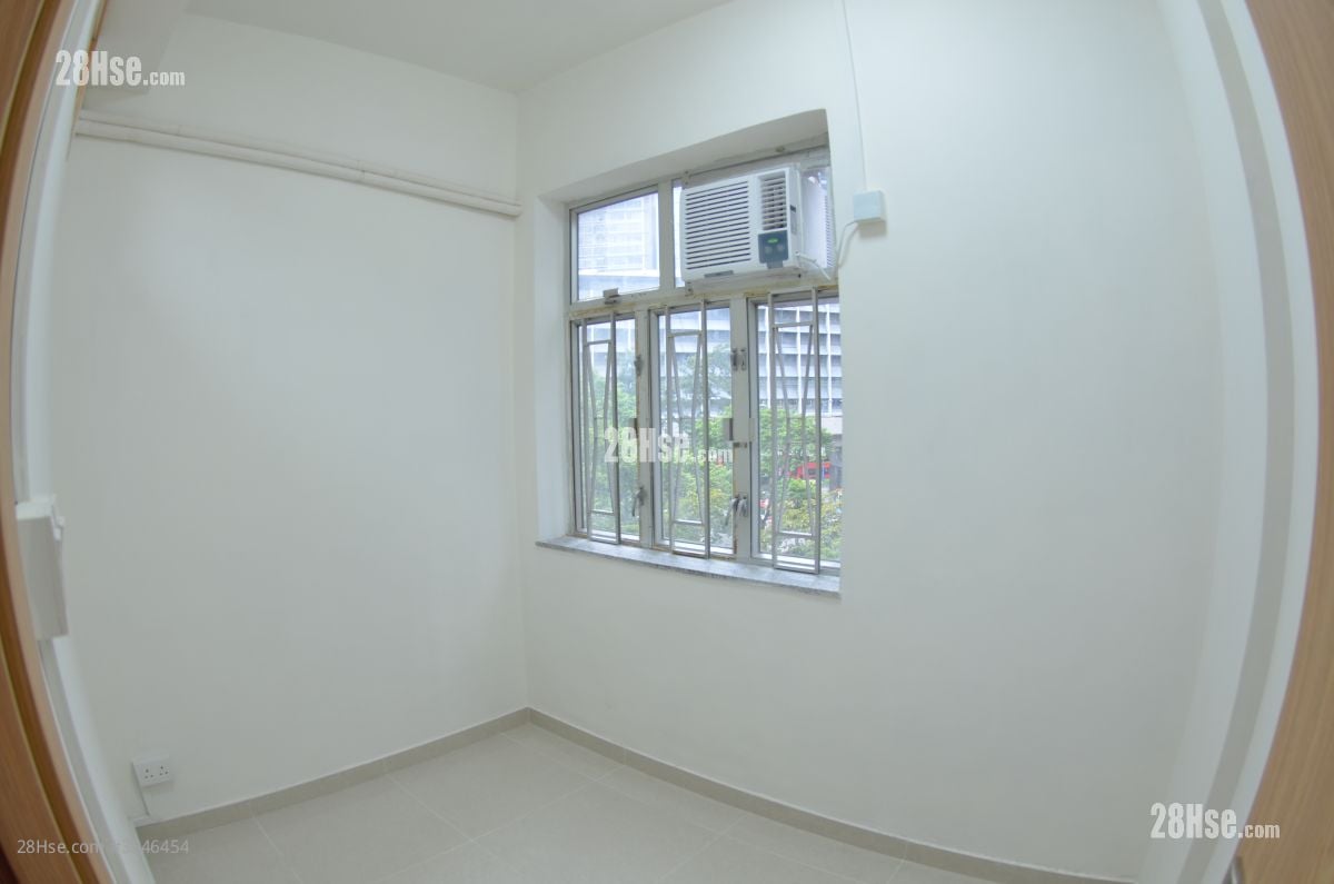 bedroom 1: Tai Hing Building Rental 1 Bedroom , 1 Bathroom 210 ft²