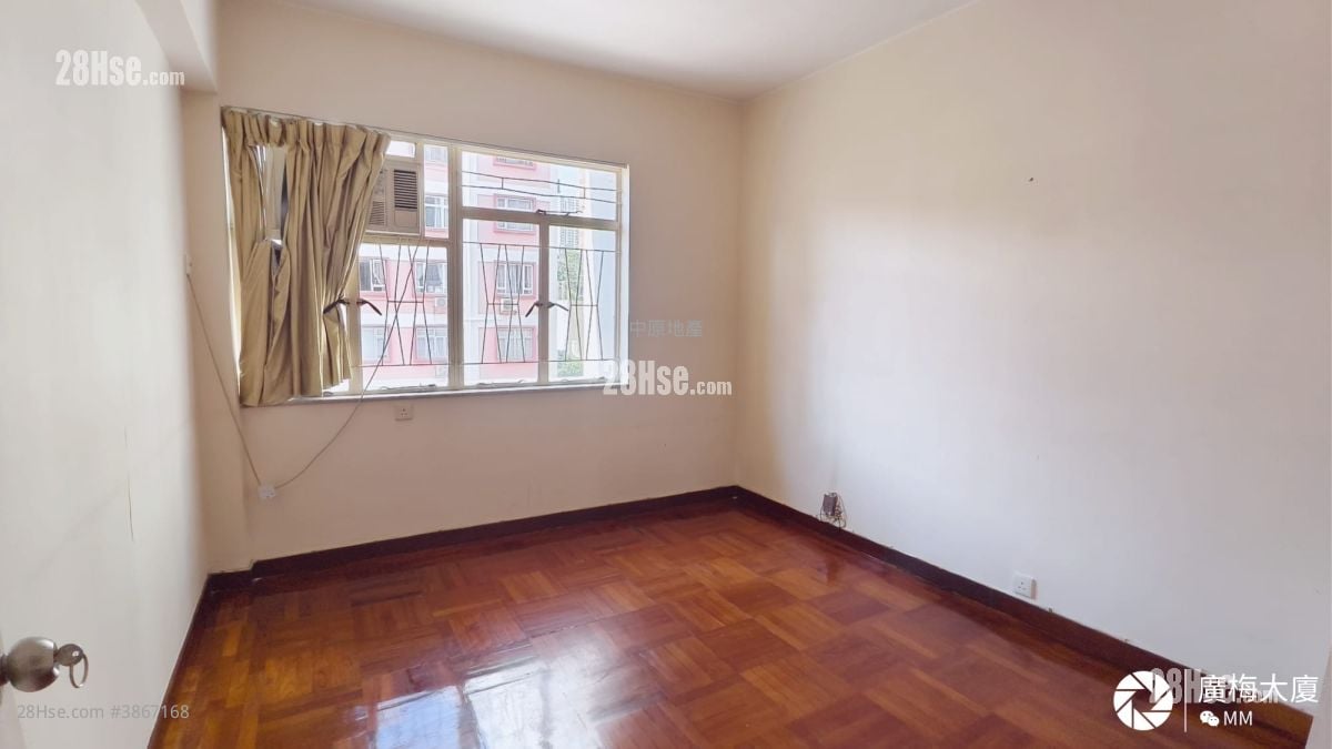 bedroom 1: Golden May Mansion Sell 3 Bedrooms , 2 Bathrooms 1,468 ft²