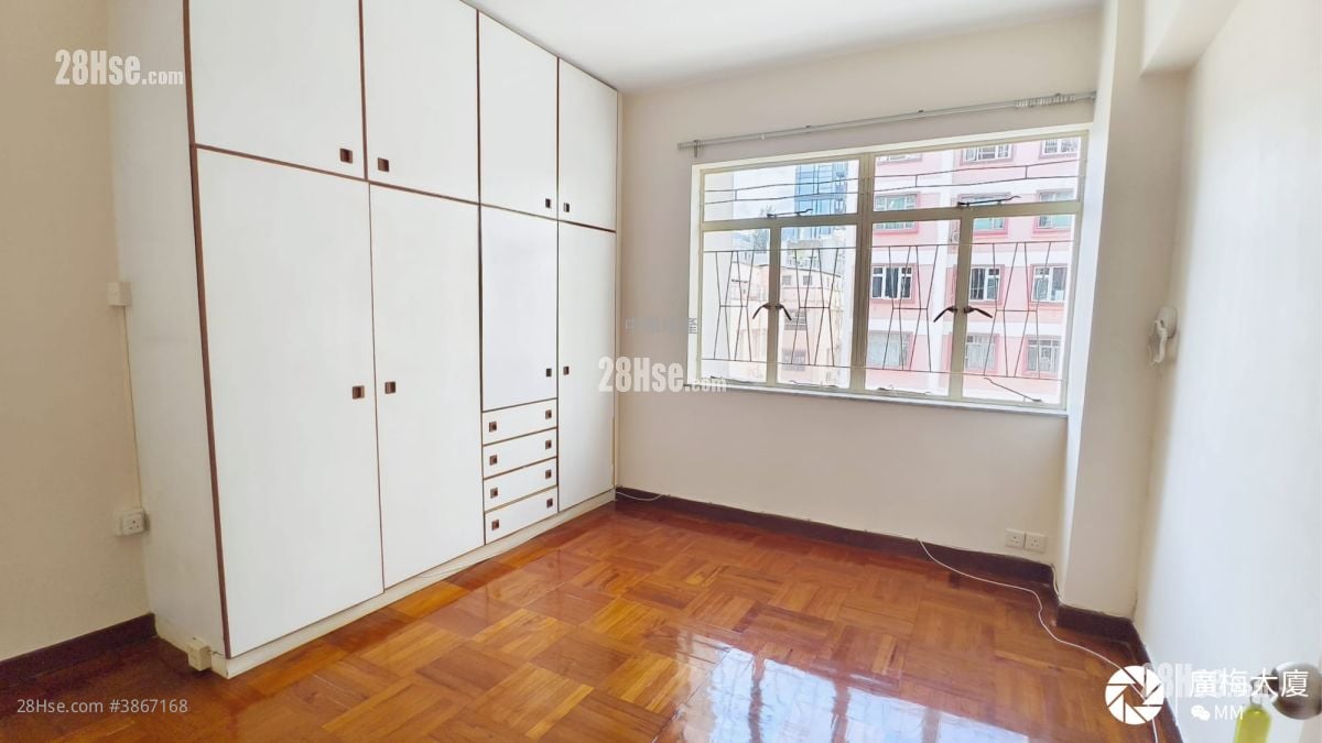 master room: Golden May Mansion Sell 3 Bedrooms , 2 Bathrooms 1,468 ft²
