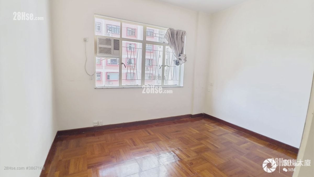 bedroom 2: Golden May Mansion Sell 3 Bedrooms , 2 Bathrooms 1,468 ft²