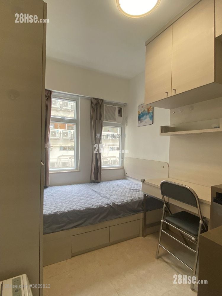 Triumph Court Rental Studio , 1 Bathroom 150 ft²