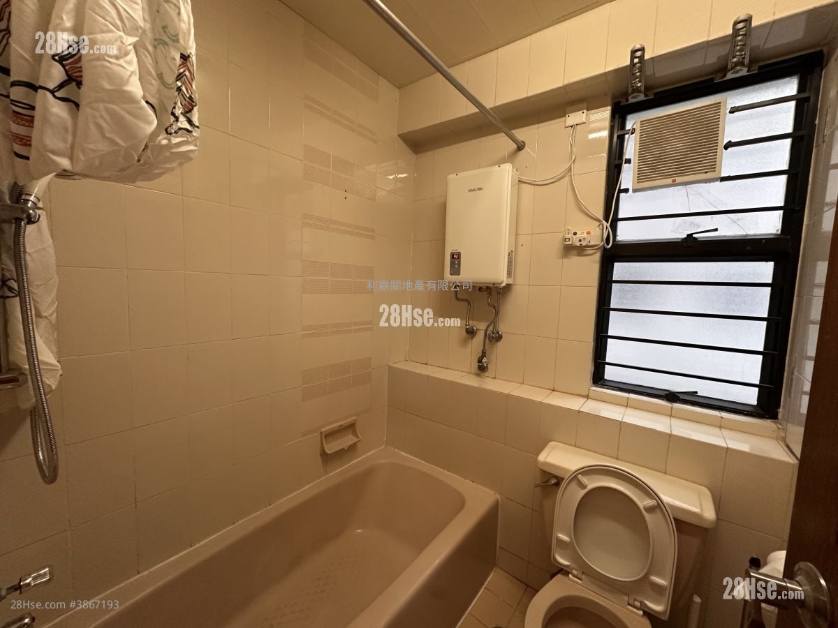 Greenwood Terrace Rental 3 Bedrooms , 2 Bathrooms 882 ft²