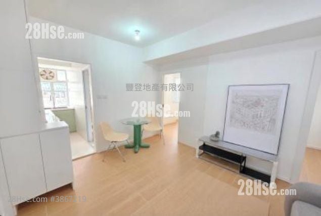 Mayland Court Rental 2 Bedrooms , 1 Bathroom 347 ft²