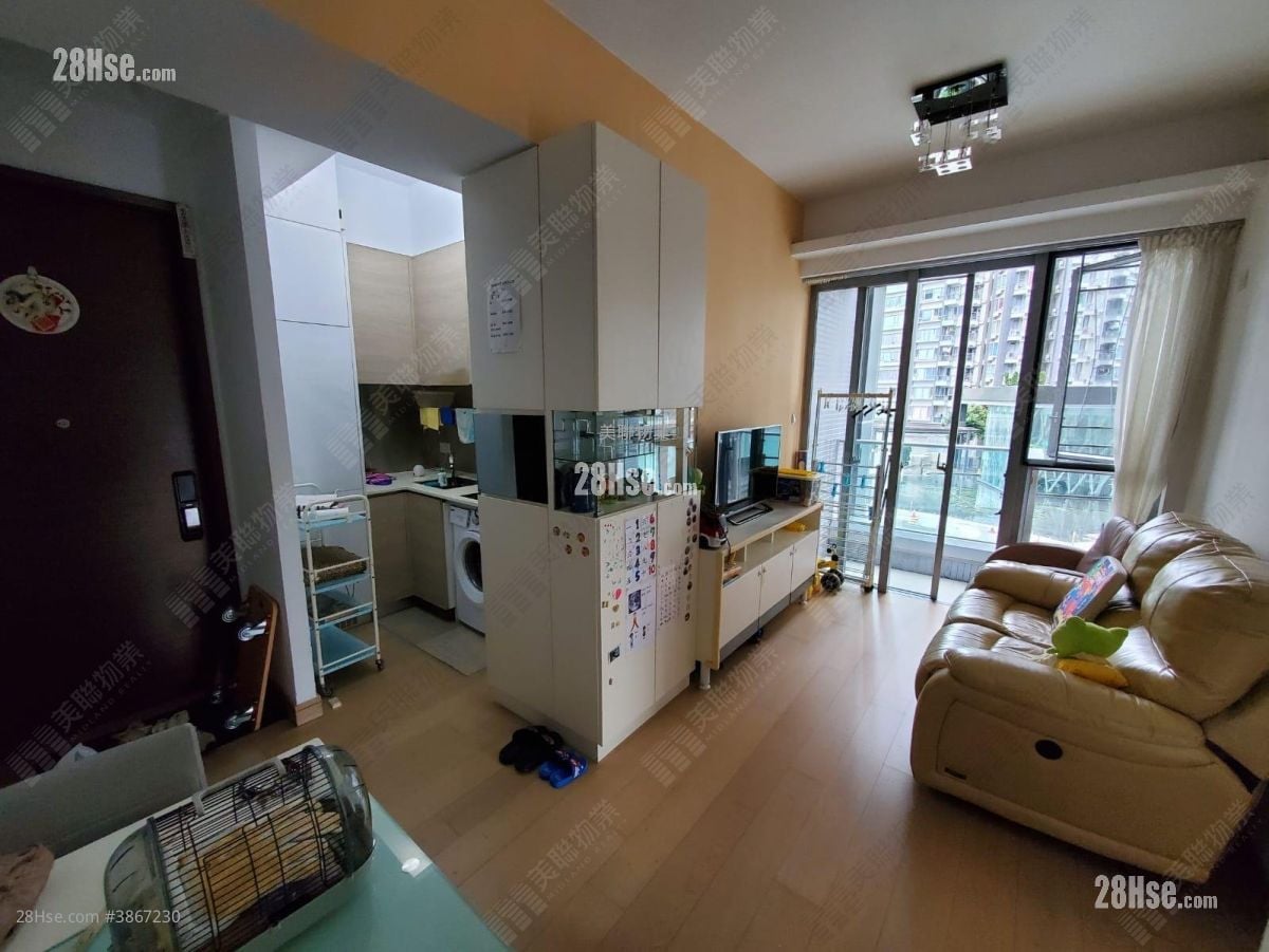 The Reach Sell 2 Bedrooms , 1 Bathroom 443 ft²