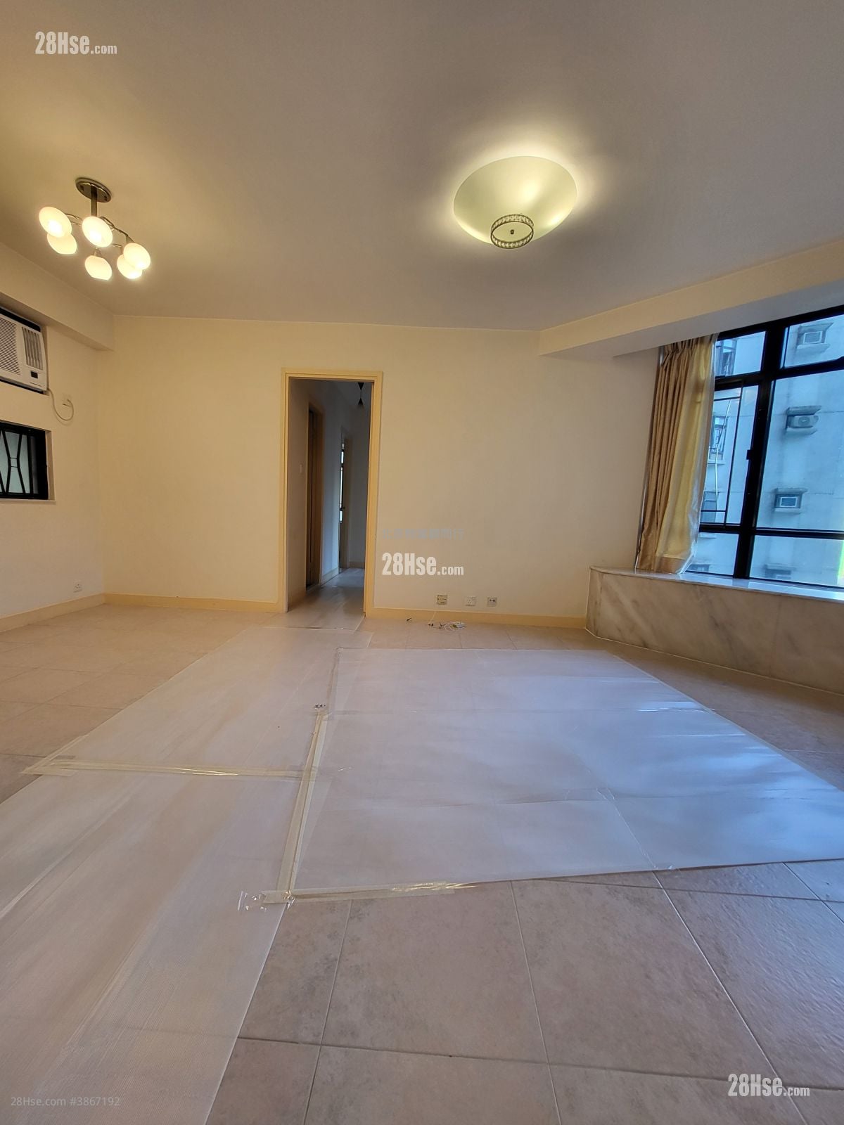 Kornhill Rental 3 Bedrooms , 1 Bathroom 605 ft²