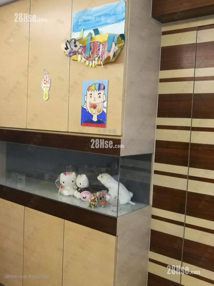 城中駅 售盘 3 房 , 2 浴室 731 平方尺