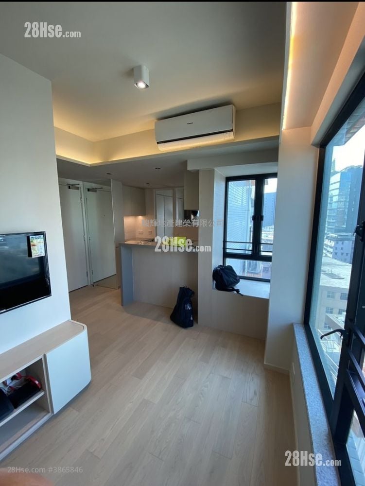 City 18 Sell 2 Bedrooms , 1 Bathroom 319 ft²