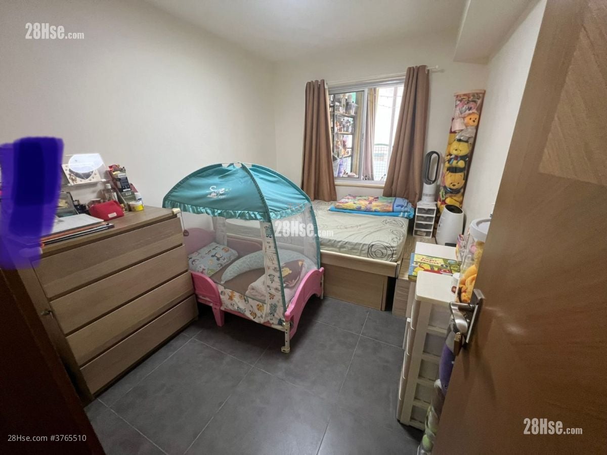 村屋 售盘 2 房 , 1 浴室 700 平方尺