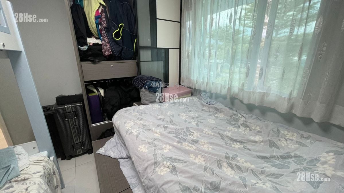 Fairview Park Sell 2 Bedrooms 1,035 ft²