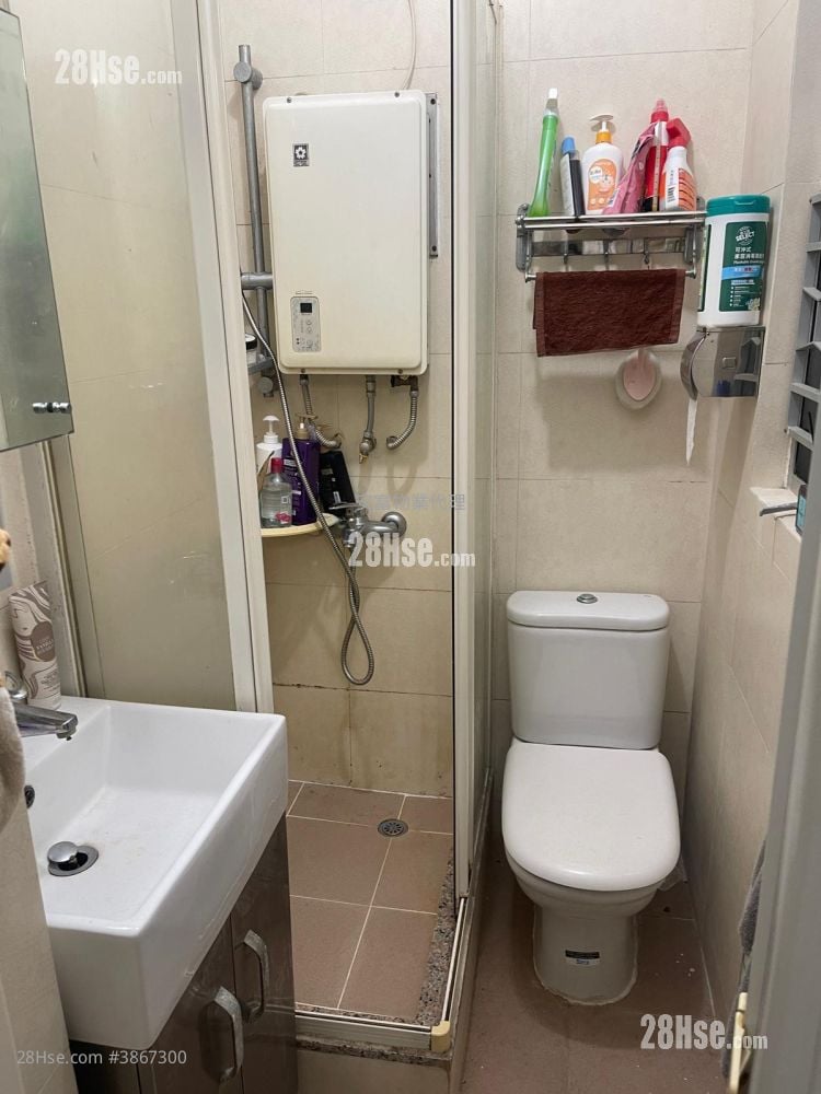 Po Hong Building Rental Studio 251 ft²