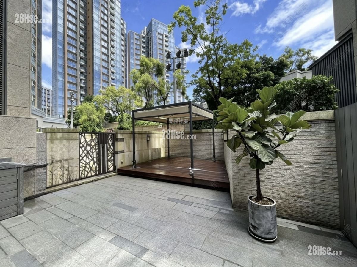 Riva Sell 4 Bedrooms , 2 Bathrooms 1,393 ft²