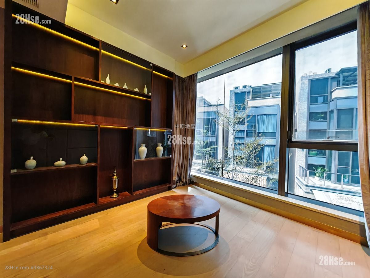 Domus Sell 4 Bedrooms , 4 Bathrooms 2,536 ft²