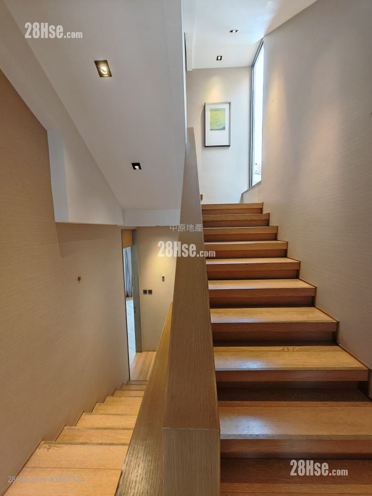 Domus Sell 4 Bedrooms , 4 Bathrooms 2,536 ft²