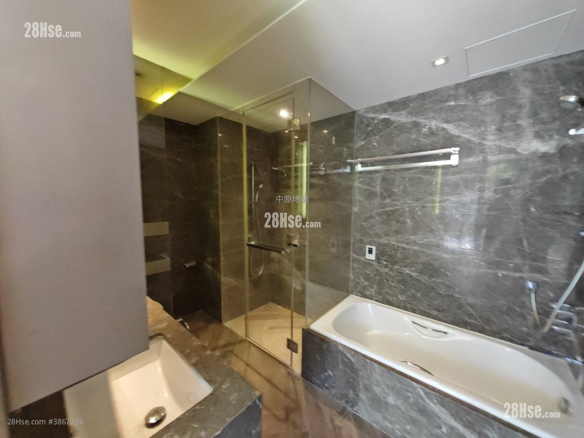 Domus Sell 4 Bedrooms , 4 Bathrooms 2,536 ft²