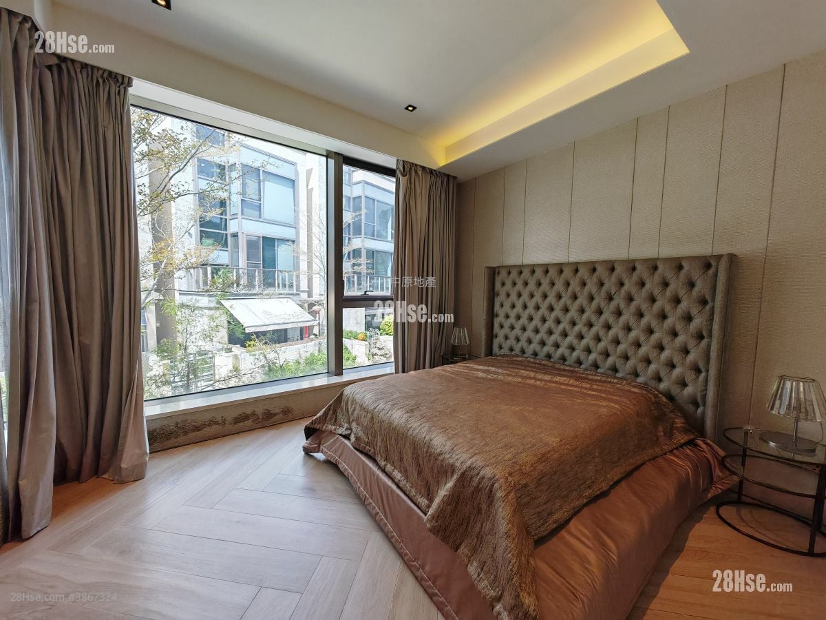 Domus Sell 4 Bedrooms , 4 Bathrooms 2,536 ft²