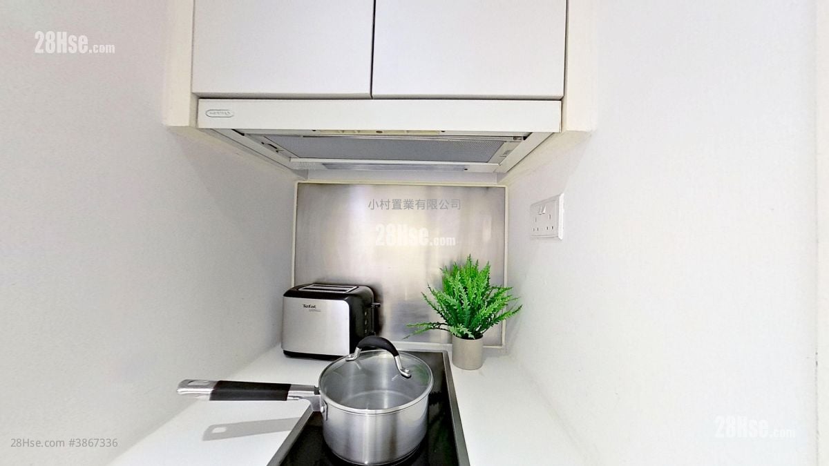kitchen: 147-151 King's Road Rental Studio , 1 Bathroom 200 ft²