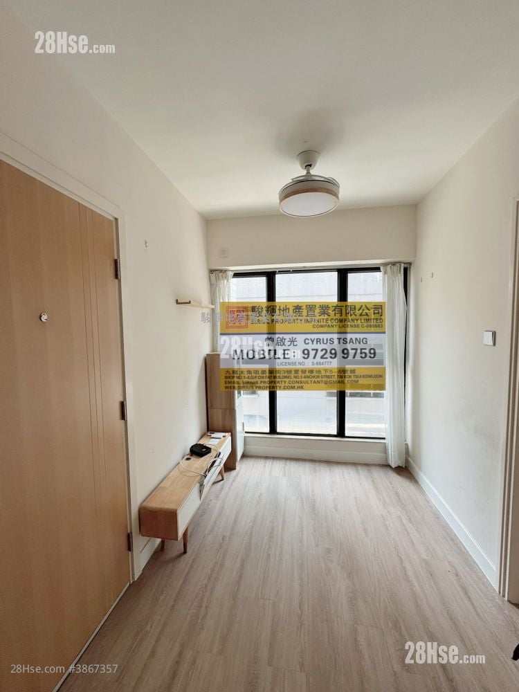 Legend Court Sell 2 Bedrooms , 1 Bathroom 307 ft²