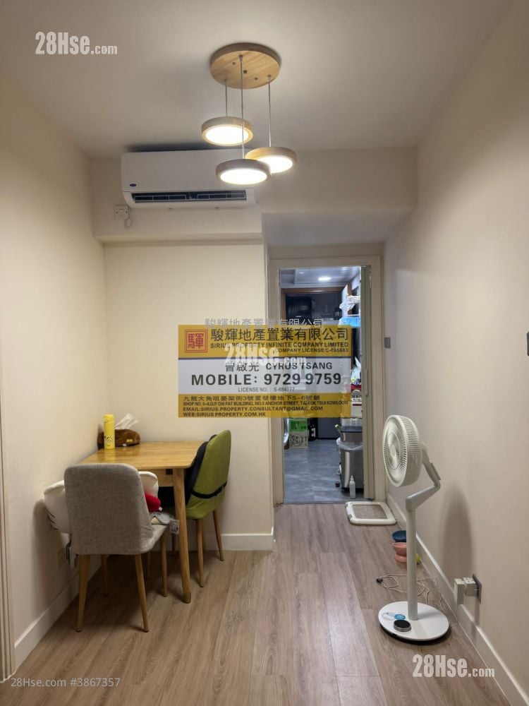 Legend Court Sell 2 Bedrooms , 1 Bathroom 307 ft²