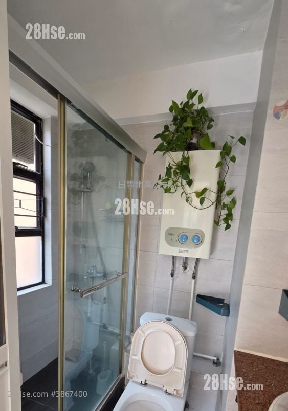 Parc Regal Rental 3 Bedrooms , 2 Bathrooms 685 ft²