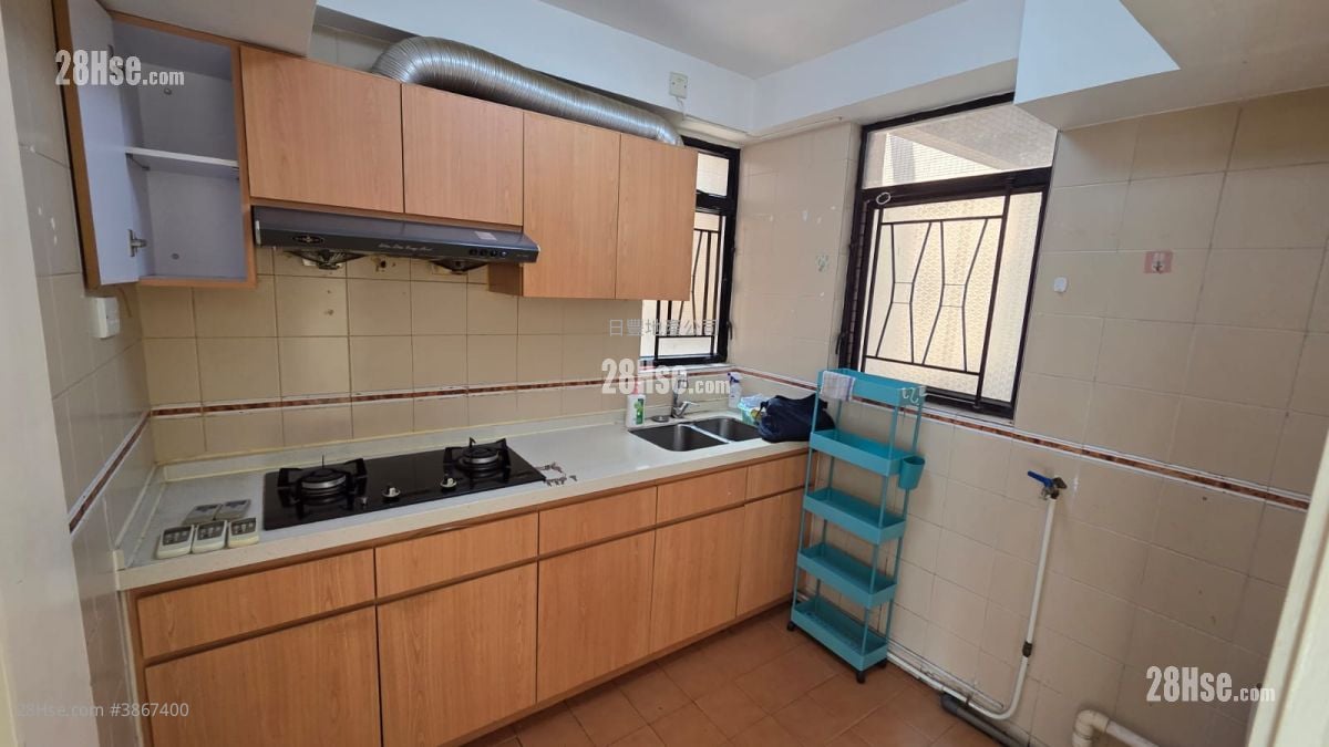 Parc Regal Rental 3 Bedrooms , 2 Bathrooms 685 ft²