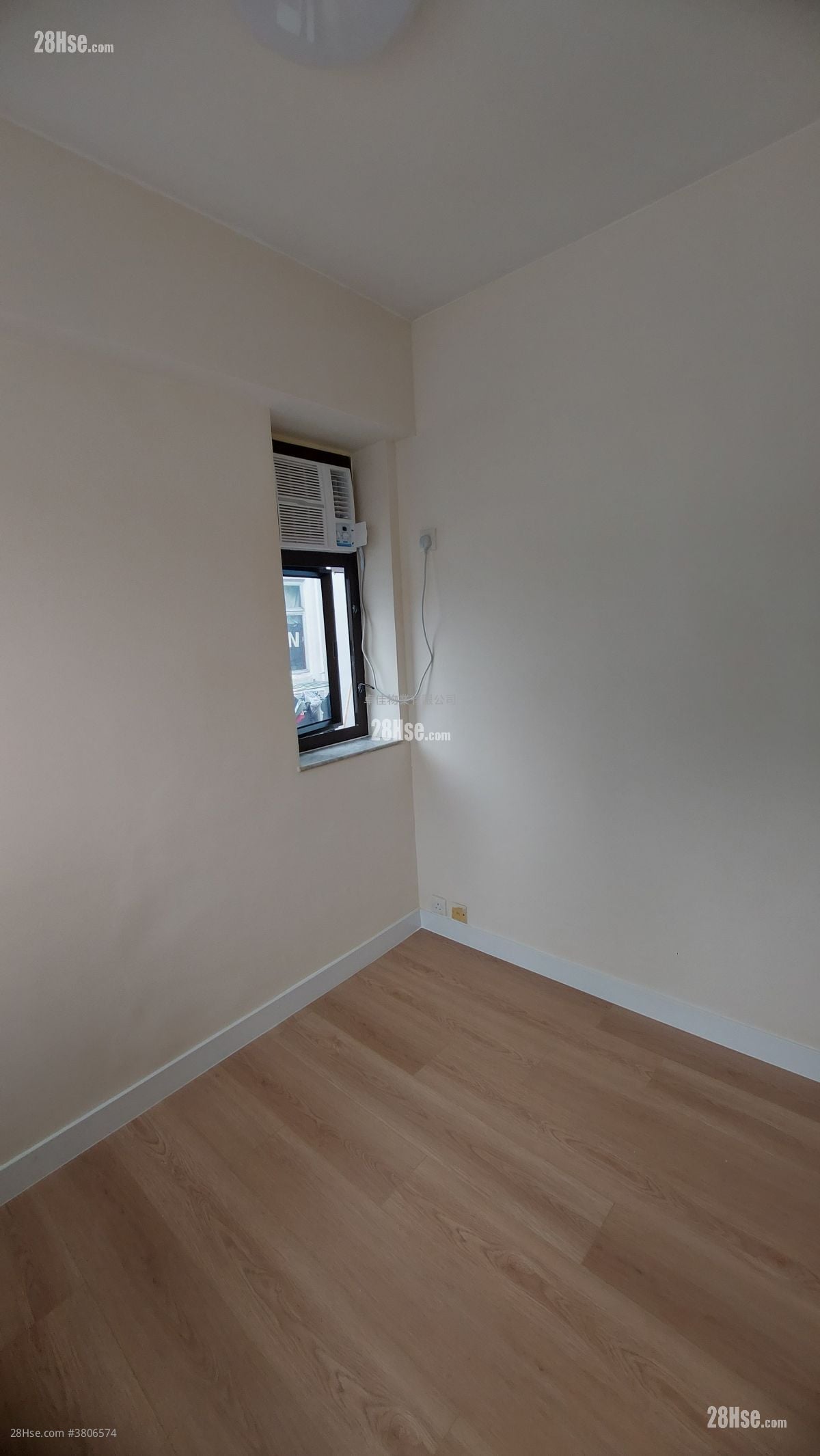 Chinese Mansion Sell 2 Bedrooms , 1 Bathroom 363 ft²
