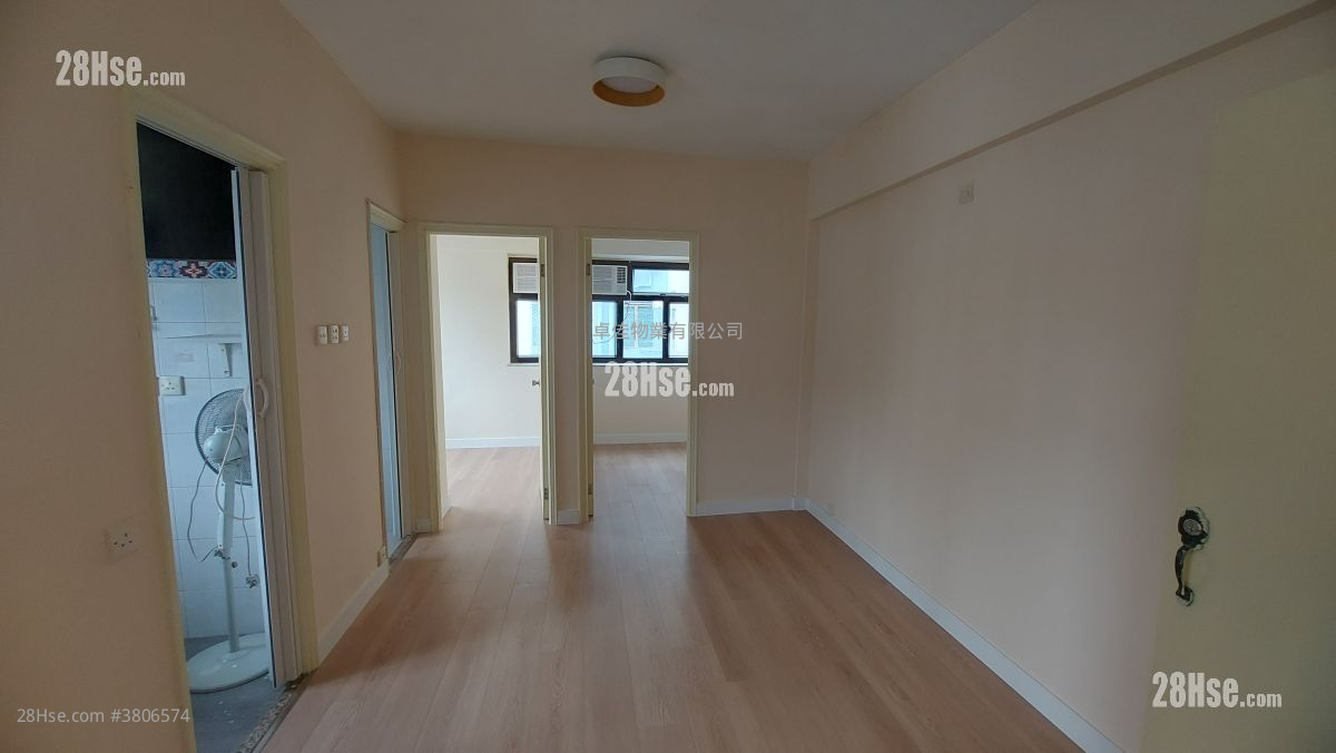 Chinese Mansion Sell 2 Bedrooms , 1 Bathroom 363 ft²