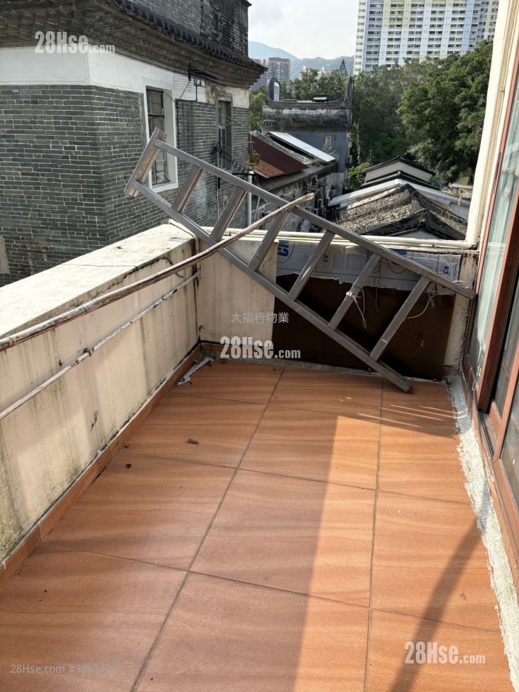 Tsang Tai Uk Old Village Rental 3 Bedrooms , 1 Bathroom 650 ft²