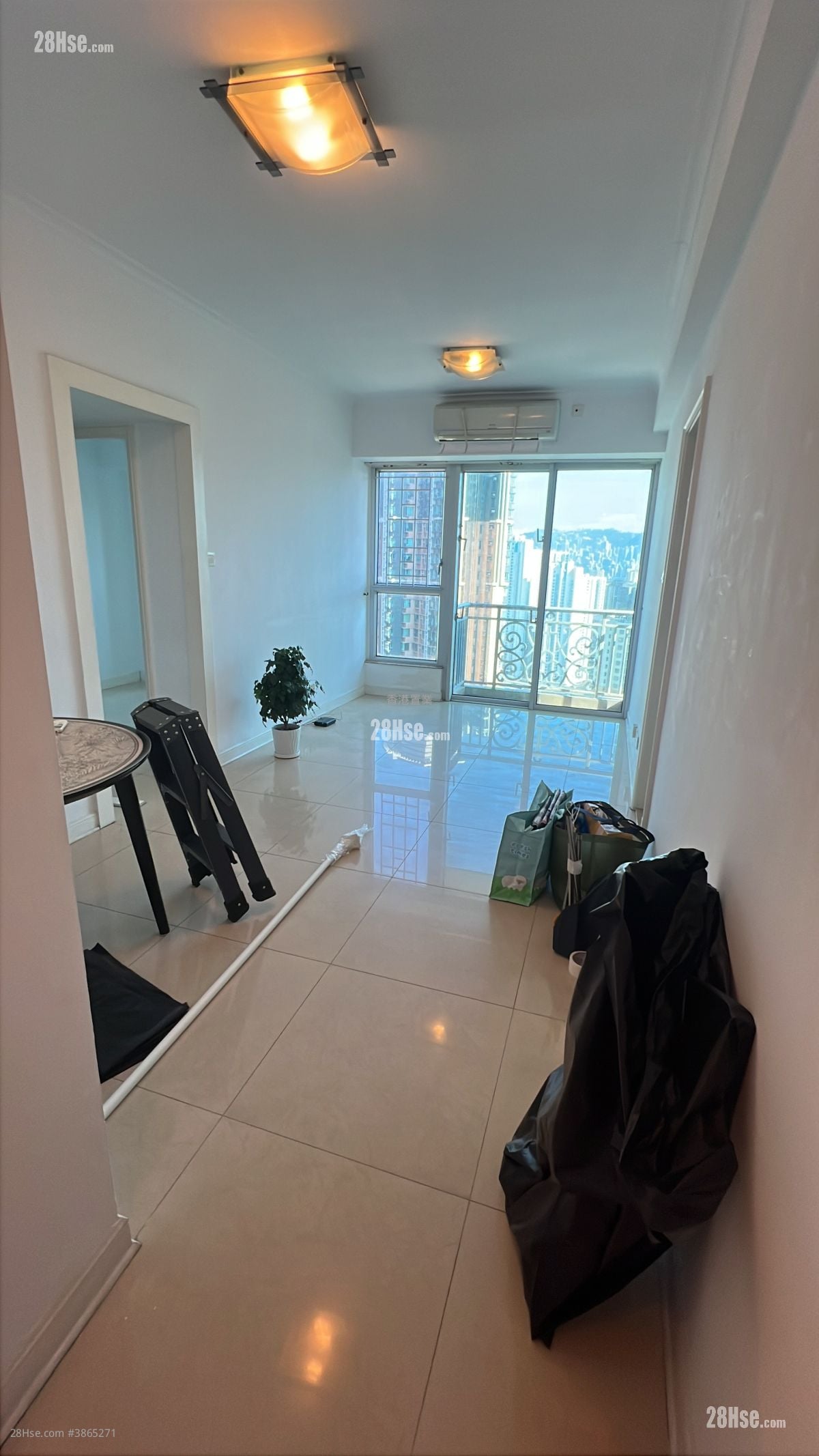 Banyan Garden Rental 2 Bedrooms 493 ft²