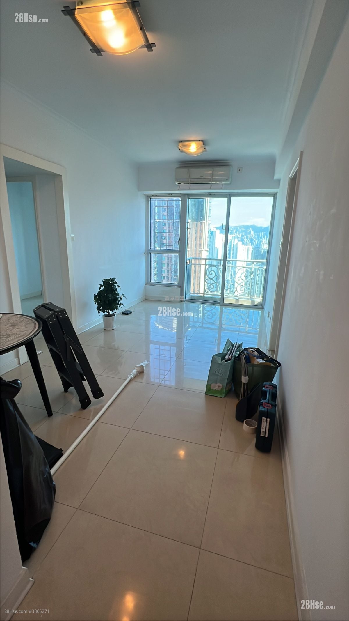 Banyan Garden Rental 2 Bedrooms 493 ft²