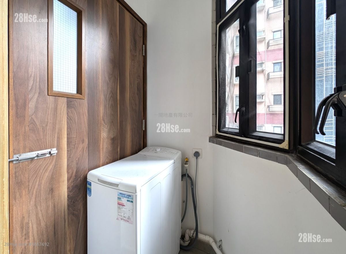 Galway Court Rental 2 Bedrooms , 1 Bathroom 311 ft²