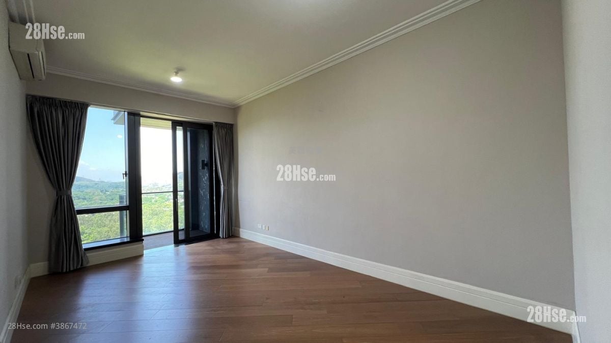 Eden Manor Rental 1,048 ft²