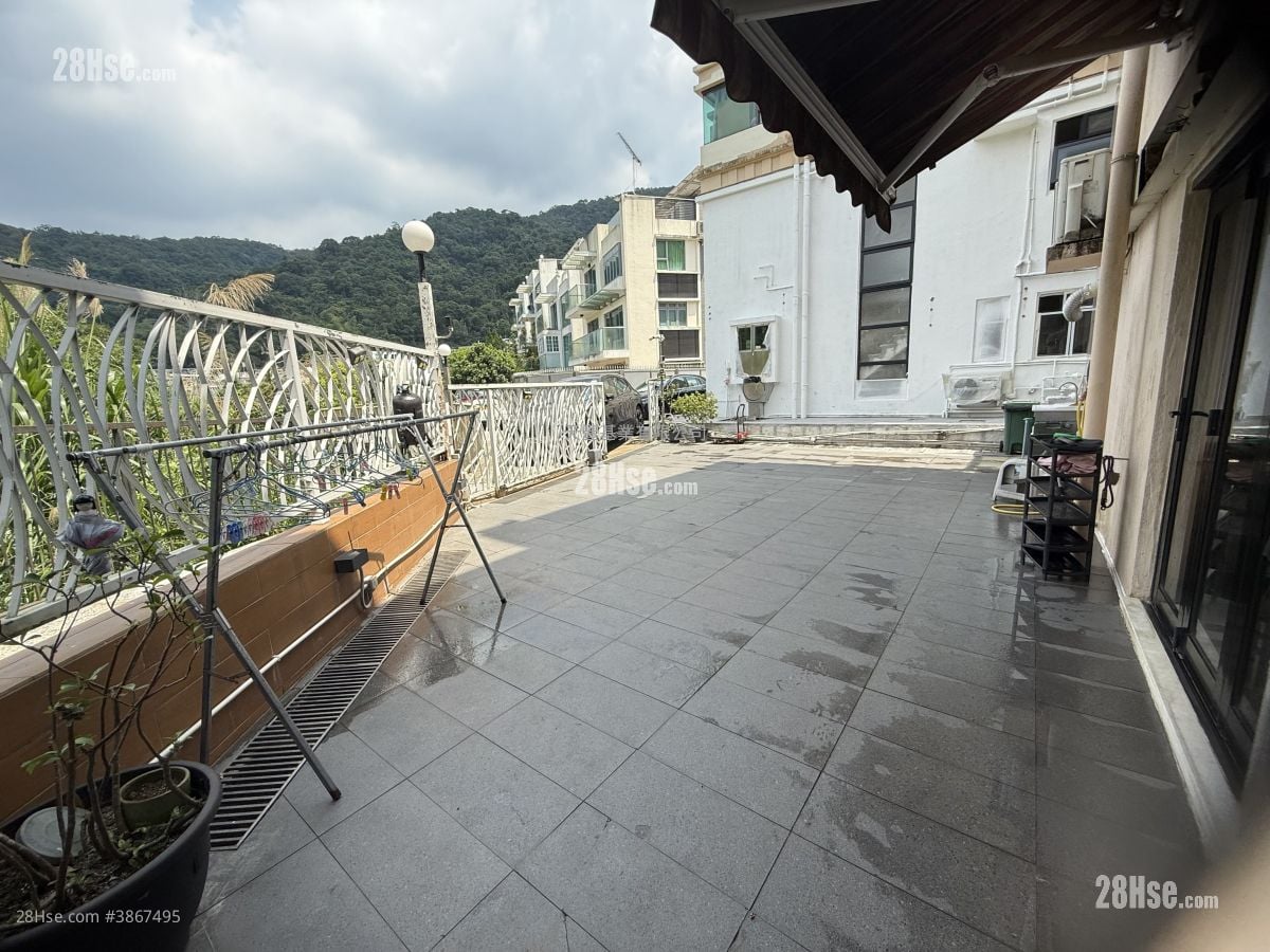 Hilltop Garden Sell 5+ Bedrooms , 4 Bathrooms 2,100 ft²