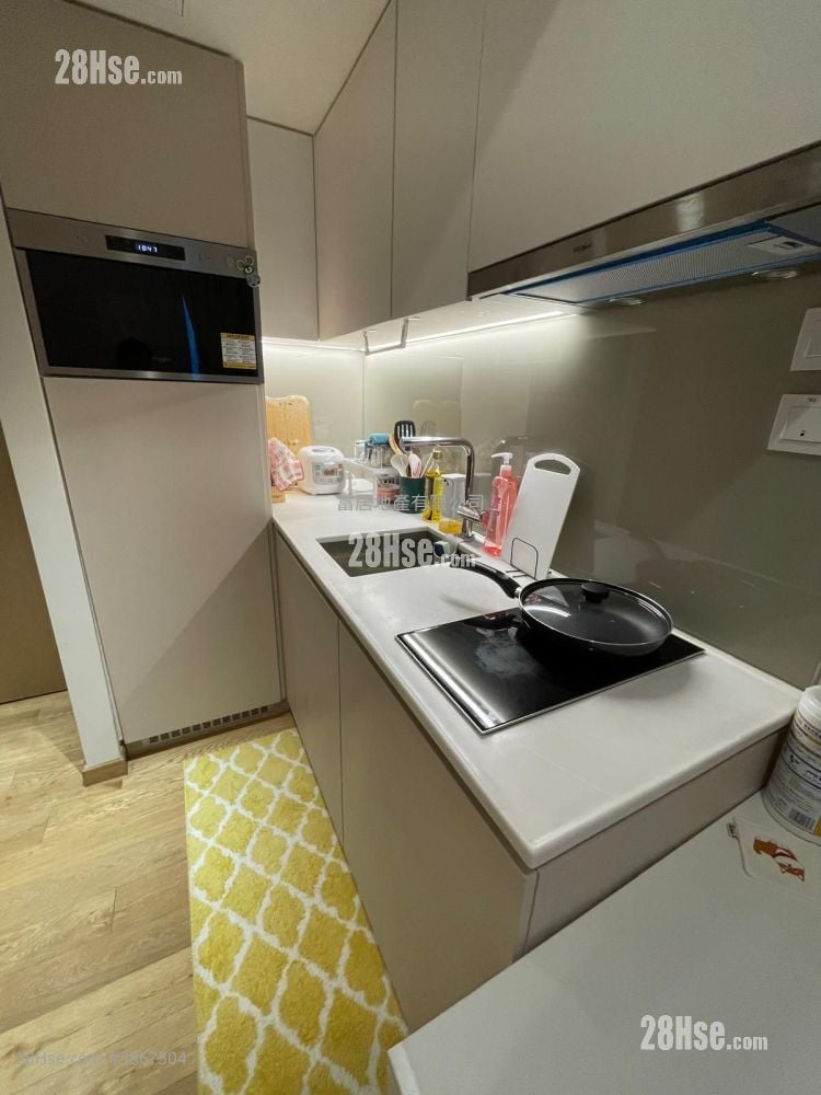 The Astro Rental 1 Bedroom 238 ft²